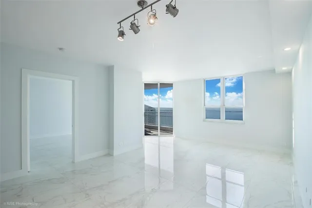 $3,700 | 701 Brickell Key Boulevard, Unit 2501, Miami, FL 33131
