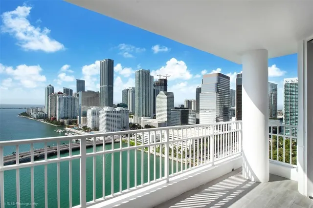 $3,700 | 701 Brickell Key Boulevard, Unit 2501, Miami, FL 33131