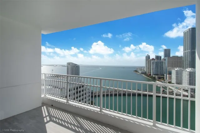 $3,700 | 701 Brickell Key Boulevard, Unit 2501, Miami, FL 33131