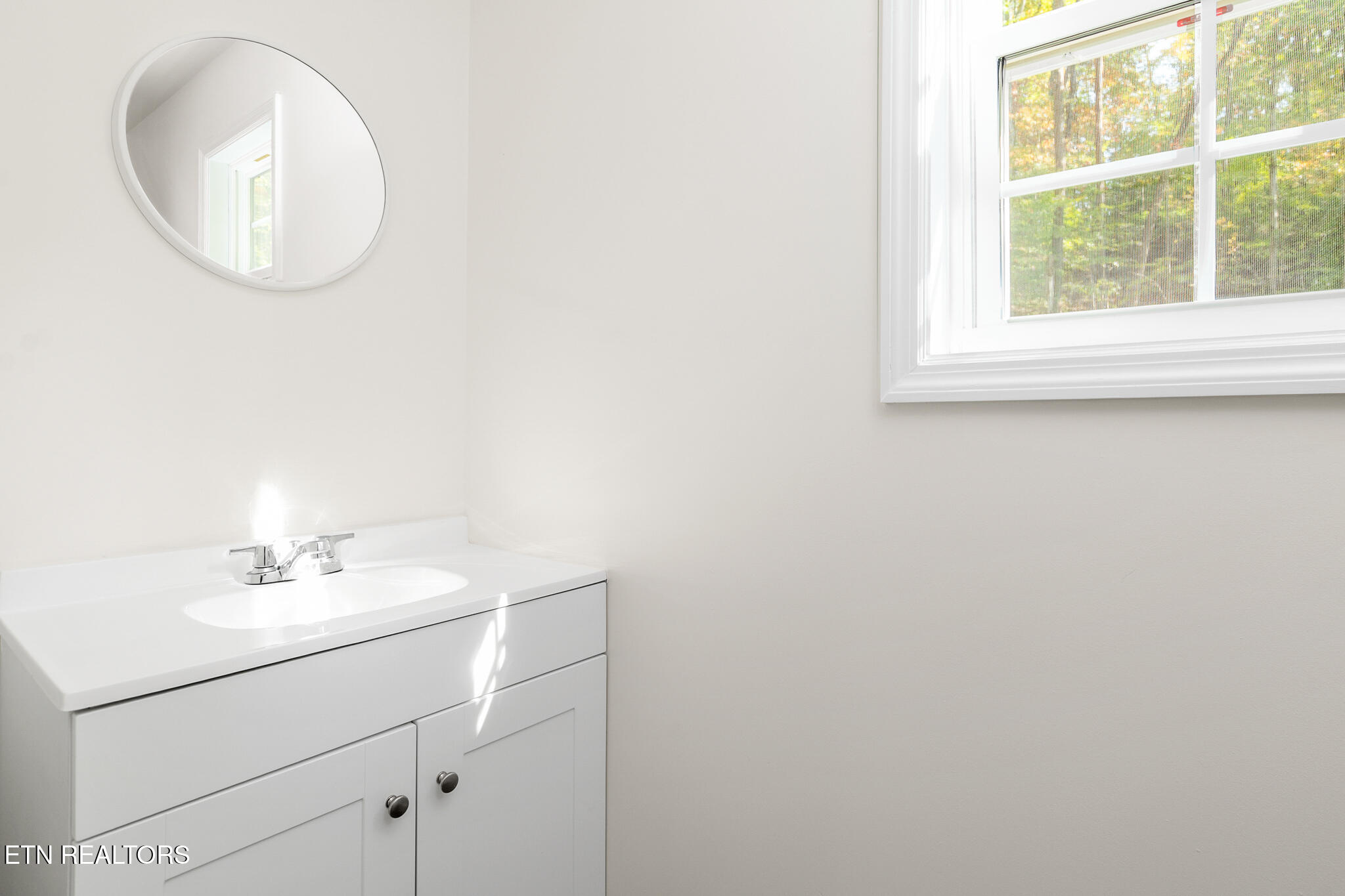 170 Lone Mountain Road Andersonville, TN 37705 - Photo 13 of 33 Half Bath downstairs