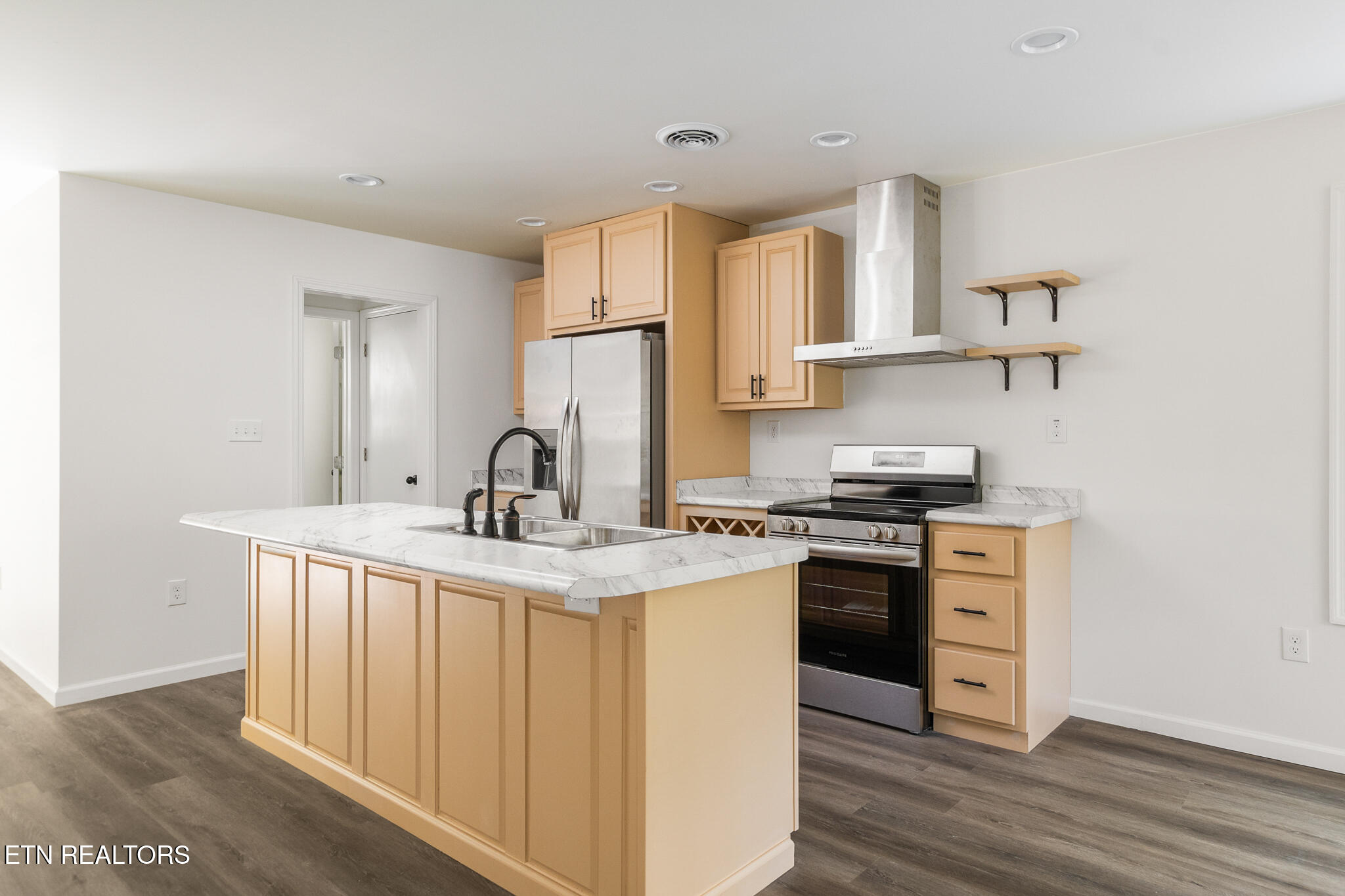 170 Lone Mountain Road Andersonville, TN 37705 - Photo 3 of 33 Kitchen