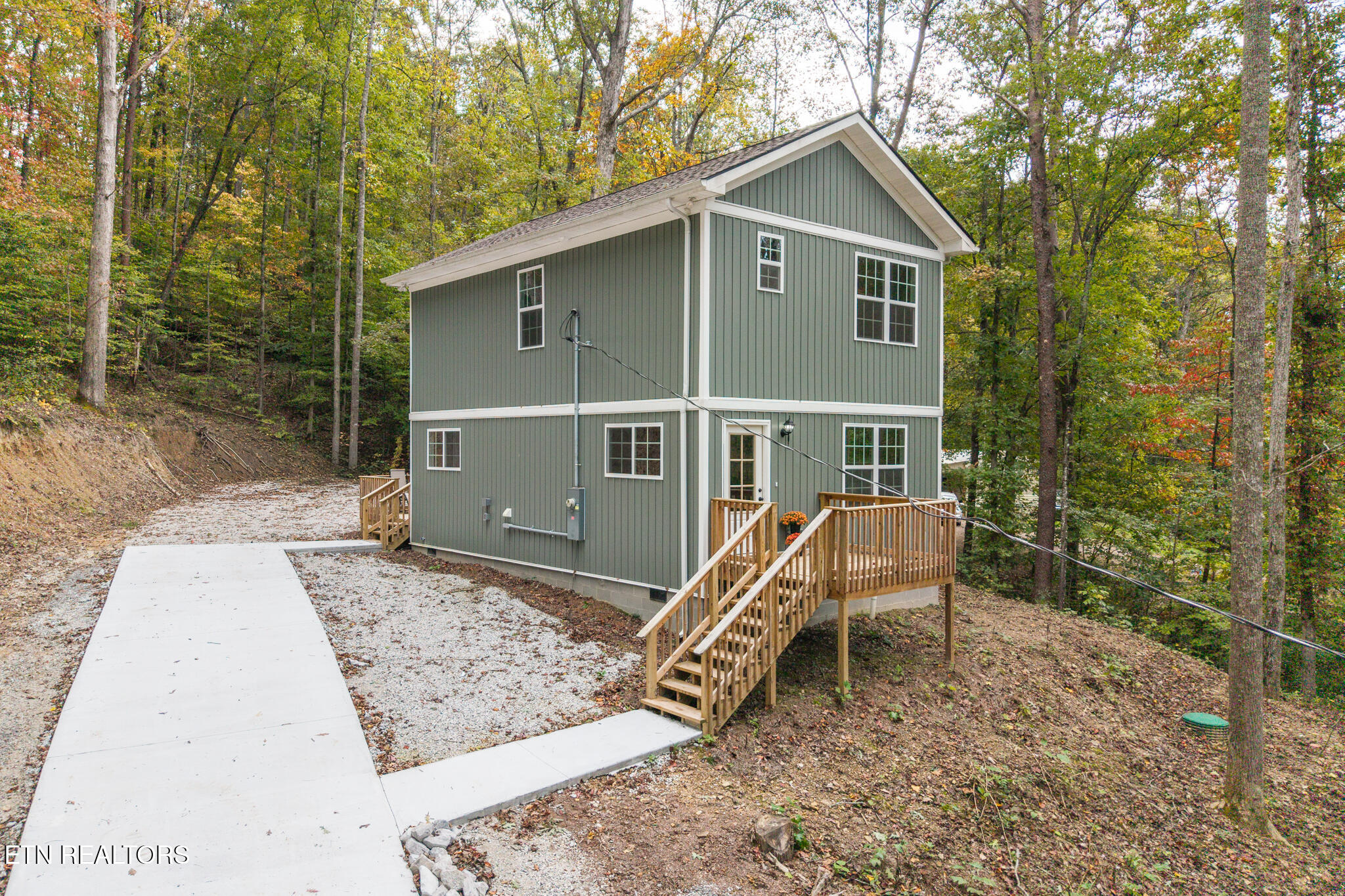 170 Lone Mountain Road Andersonville, TN 37705 - Photo 5 of 33 Paved driveway