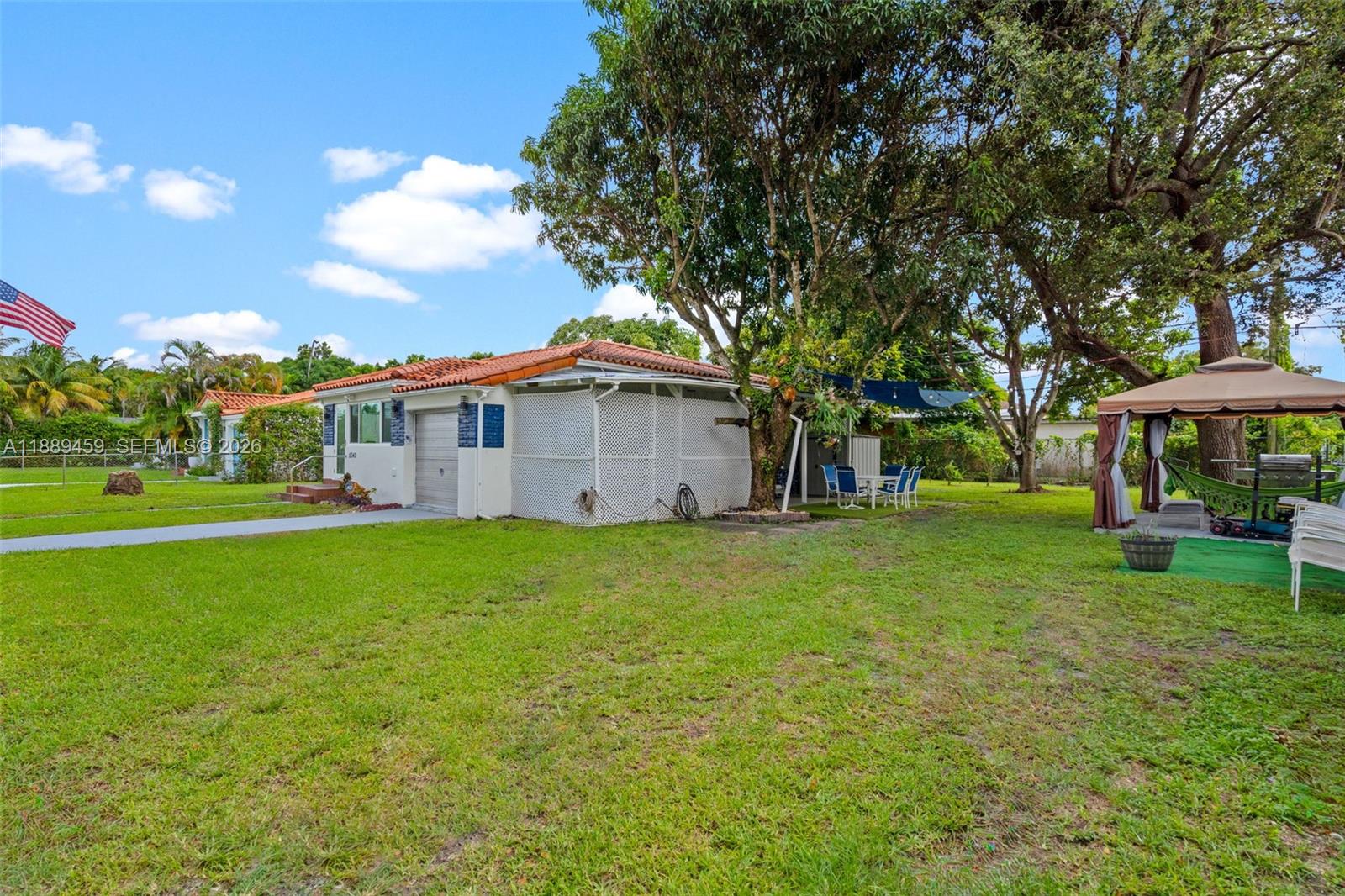 5340 Southwest 5th Street Miami, FL 33134 - Photo 4 of 43