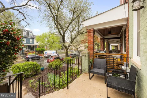 $699,000 | 111 17th Street Southeast, Washington, DC 20003
