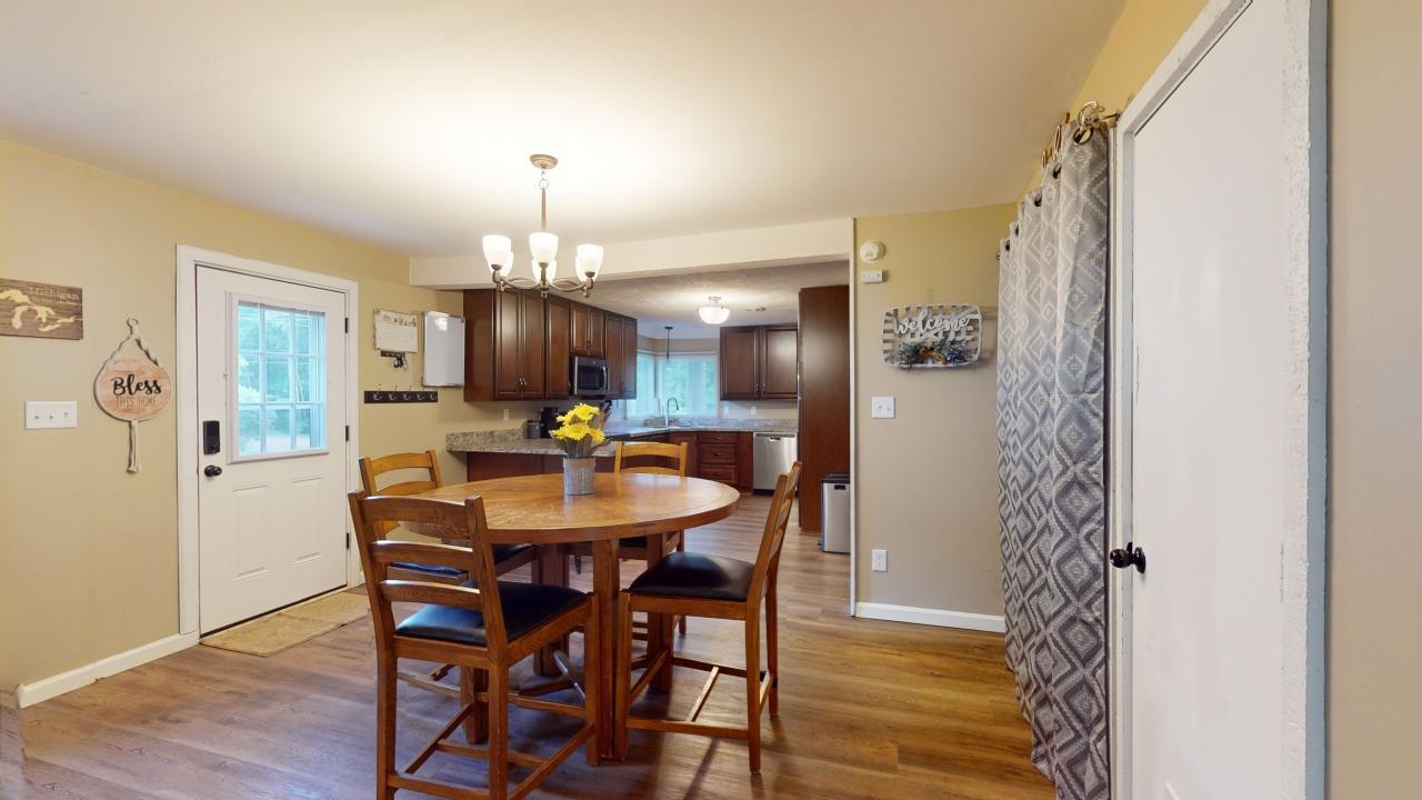 497 East Clarence Road Harrison, MI 48625 - Photo 14 of 28 1924520-88a61ba1-bb1f-4a31-afb5-7145bf2fa56c.JPG