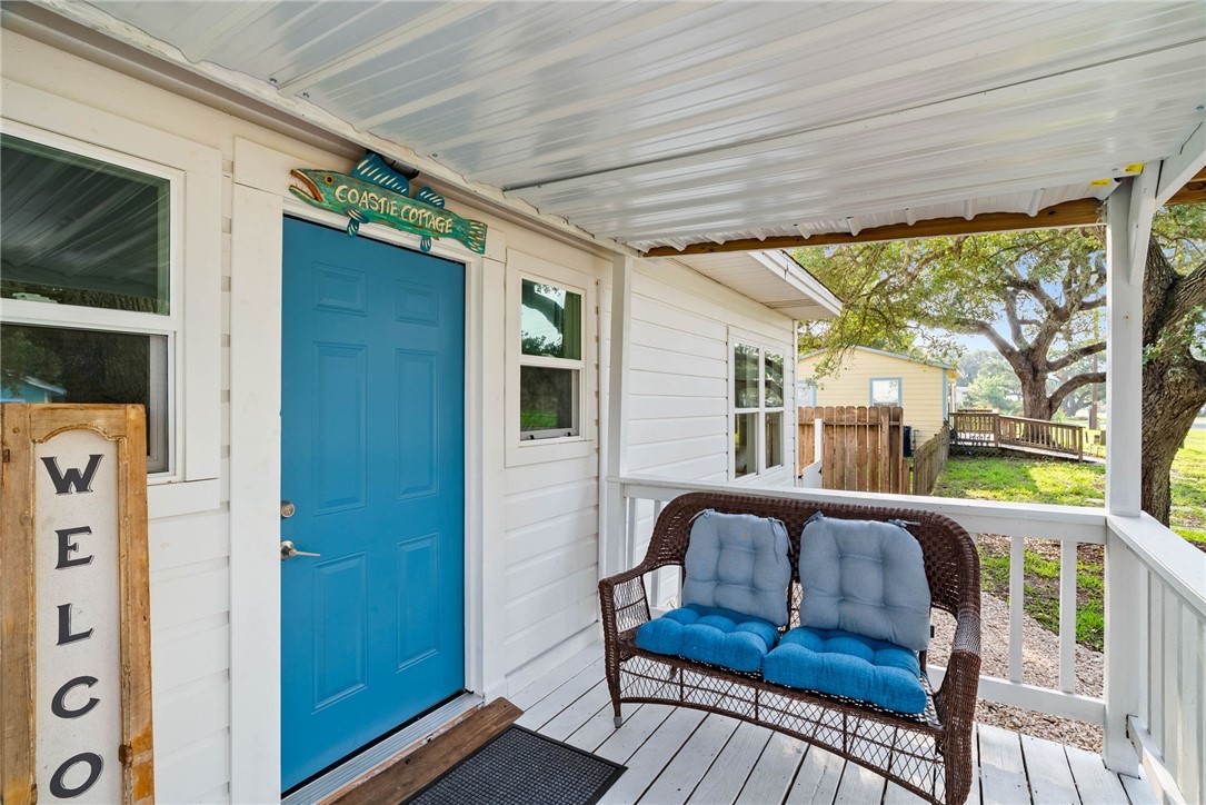 405 Broadway Street Fulton, TX 78382 - Photo 5 of 27