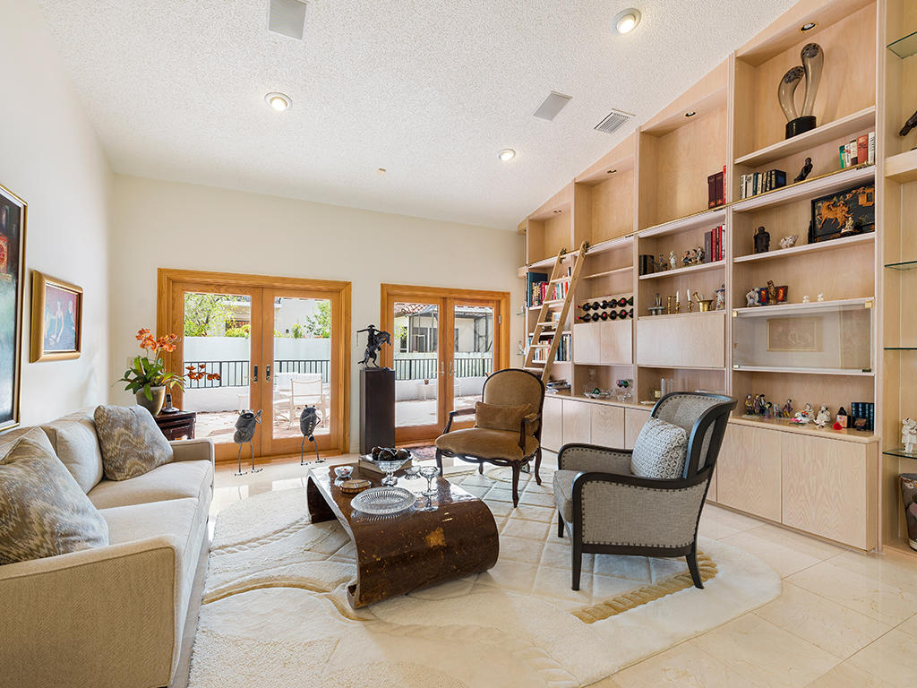 23040 Via Stel Boca Raton, FL 33433 - Photo 4 of 17 001_4345