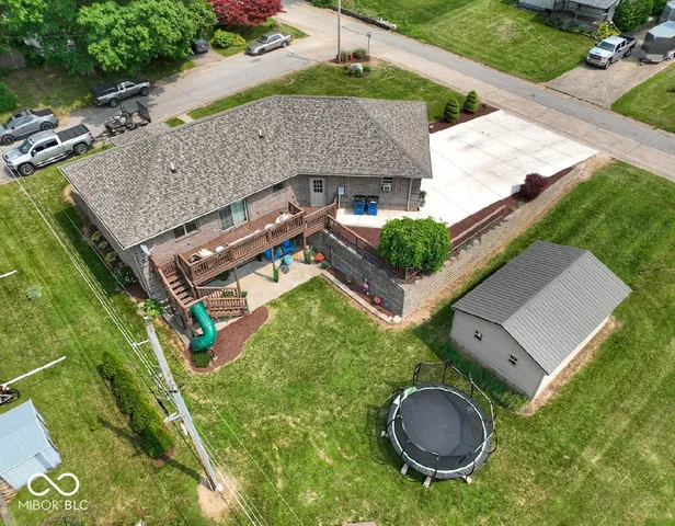 $415,000 | 1201 10th Street, Covington, IN 47932