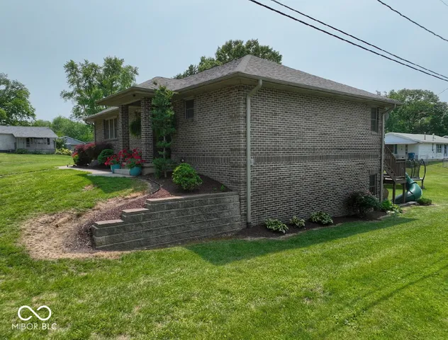 $415,000 | 1201 10th Street, Covington, IN 47932