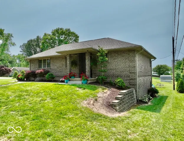 $415,000 | 1201 10th Street, Covington, IN 47932