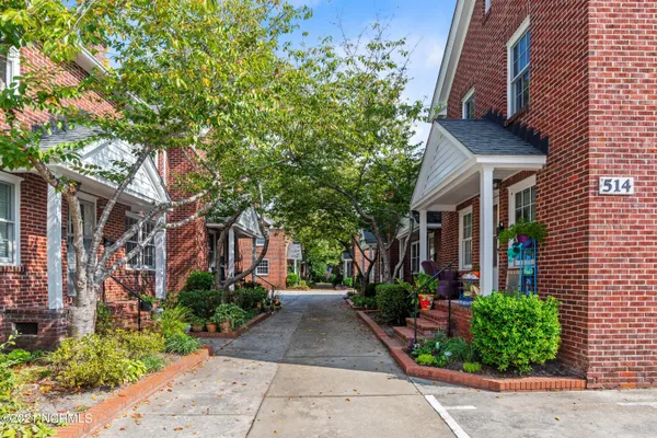 $1,300 | 514 Broad Street, New Bern, NC 28560