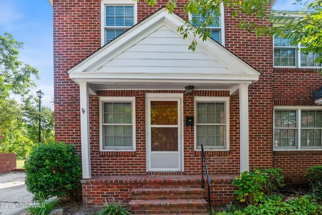$1,300 | 514 Broad Street, New Bern, NC 28560