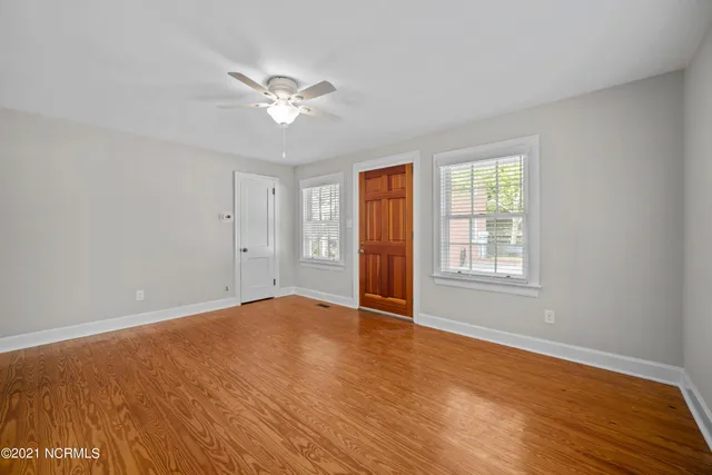 $1,300 | 514 Broad Street, New Bern, NC 28560