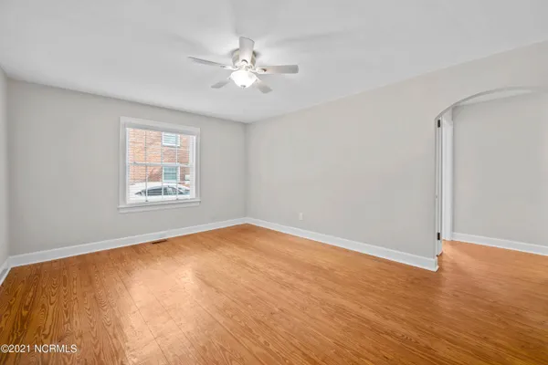 $1,300 | 514 Broad Street, New Bern, NC 28560