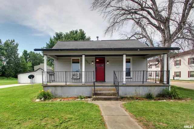 $98,000 | 1940 Mulholland Street, Nauvoo, IL 62354