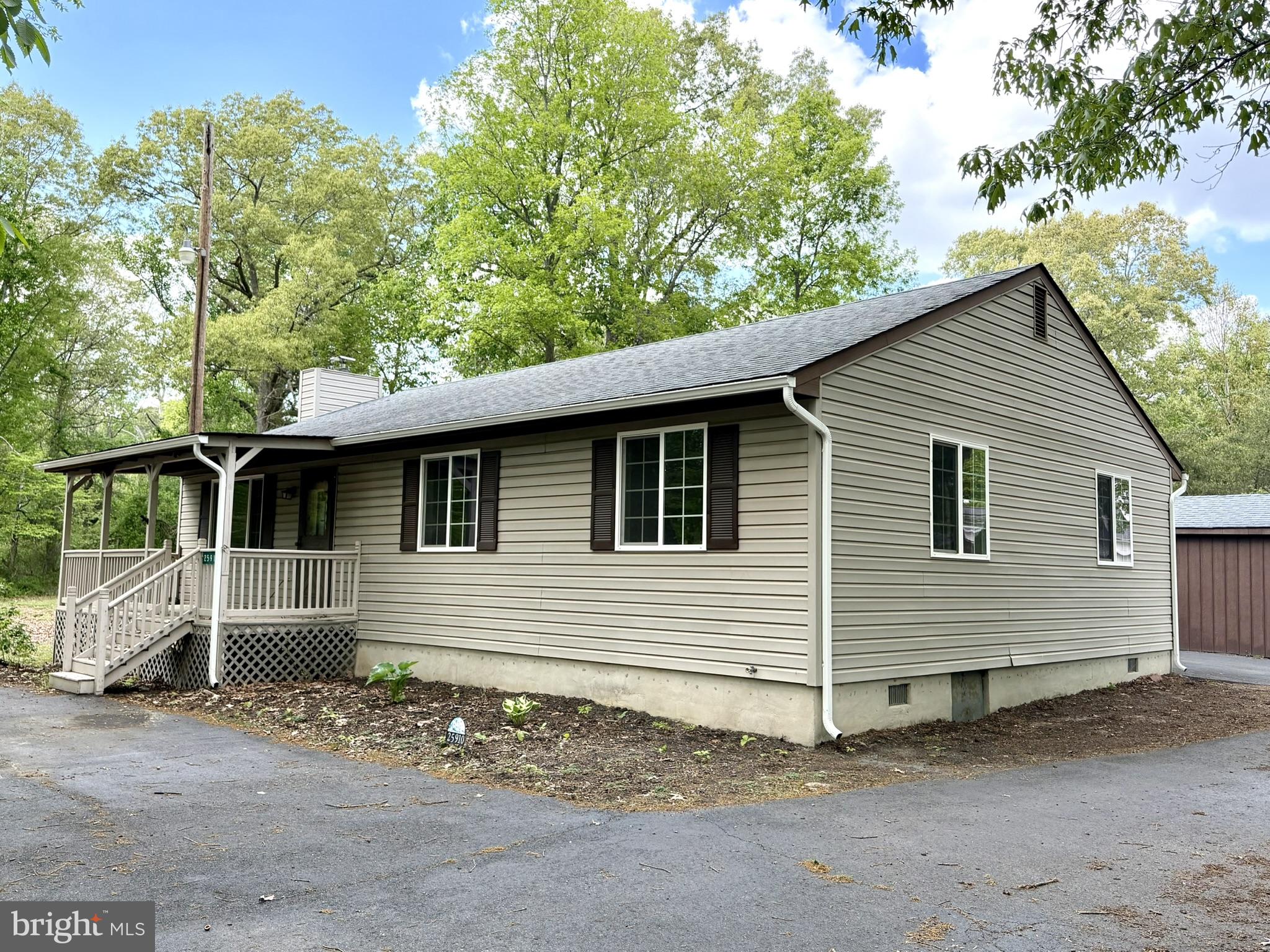 25910 Fox Grape Road Greensboro, MD 21639 - Photo 3 of 27 right side