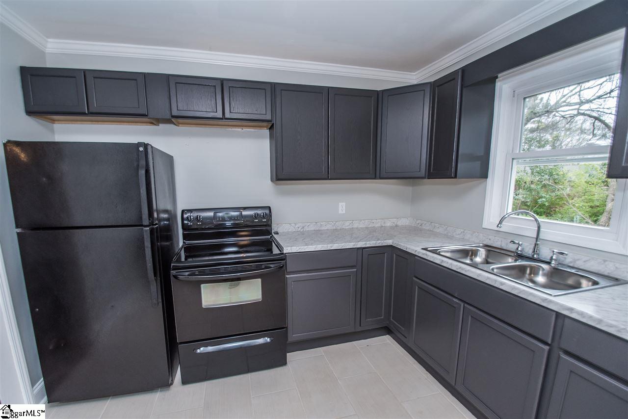 9 Collinson Road Greenville, SC 29605 - Photo 11 of 35 Gallery Image 11