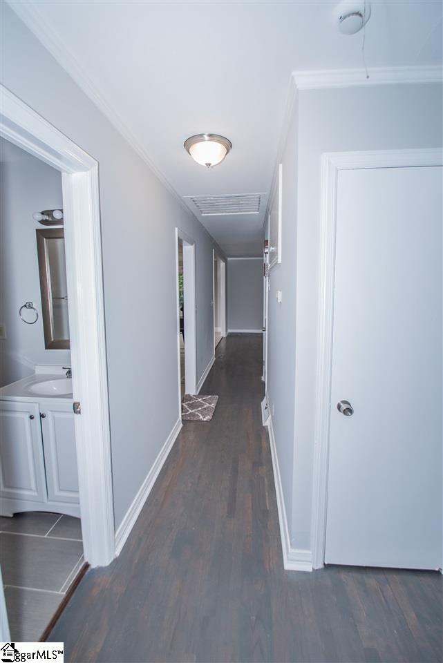 9 Collinson Road Greenville, SC 29605 - Photo 13 of 35 Gallery Image 13