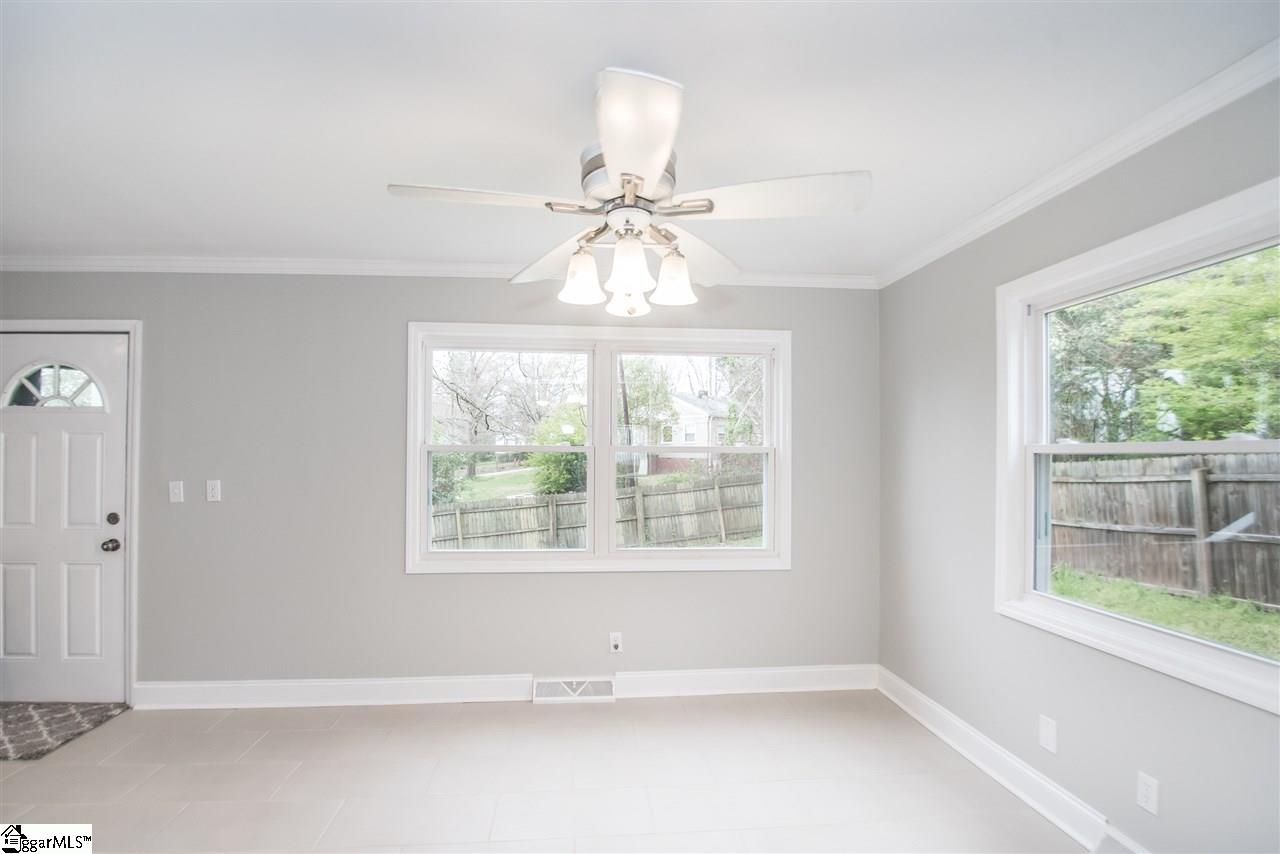9 Collinson Road Greenville, SC 29605 - Photo 7 of 35 Gallery Image 7