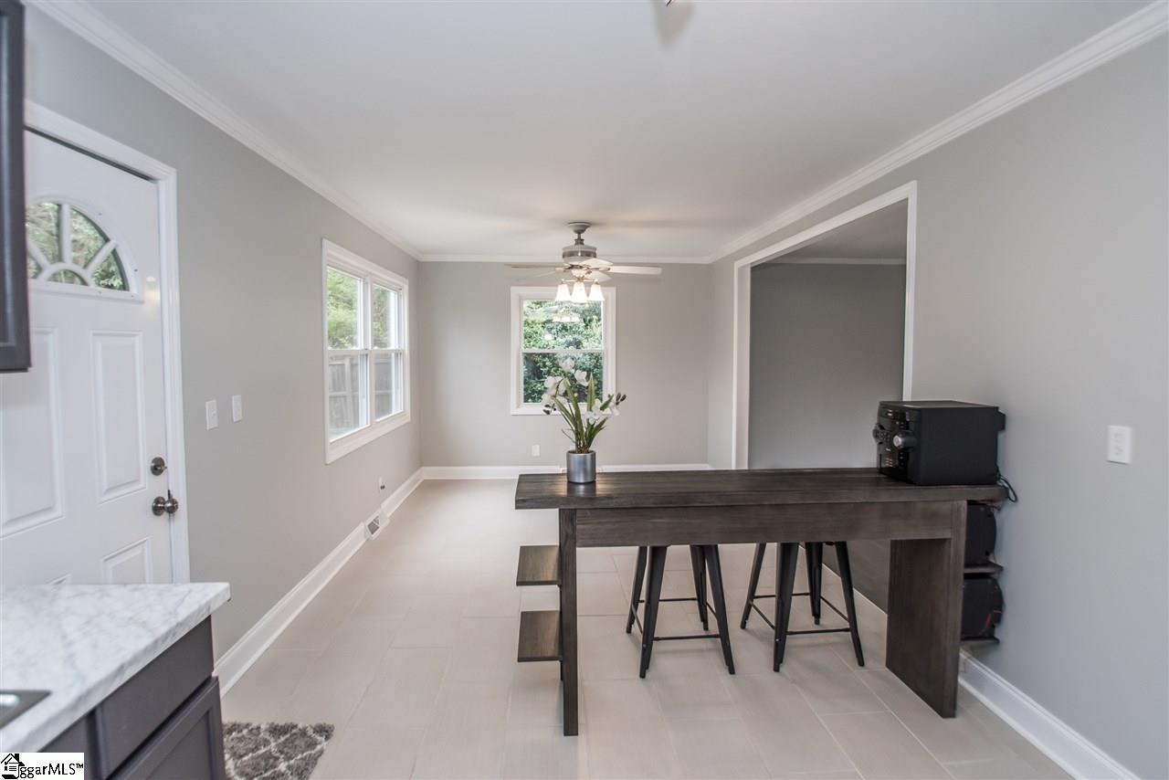 9 Collinson Road Greenville, SC 29605 - Photo 10 of 35 Gallery Image 10