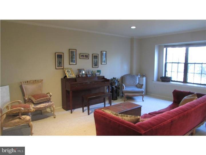 728 Bridgeview Road Feasterville-Trevose, PA 19053 - Photo 8 of 23 Living Room