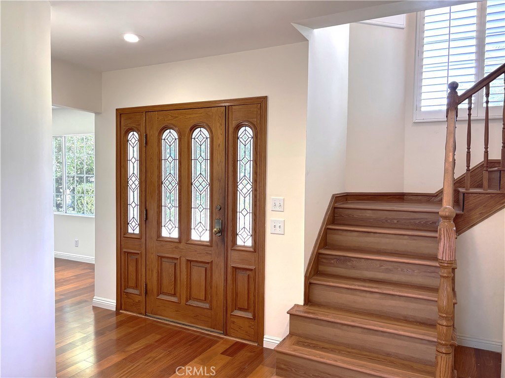 709 Rim Road Pasadena, CA 91107 - Photo 3 of 46