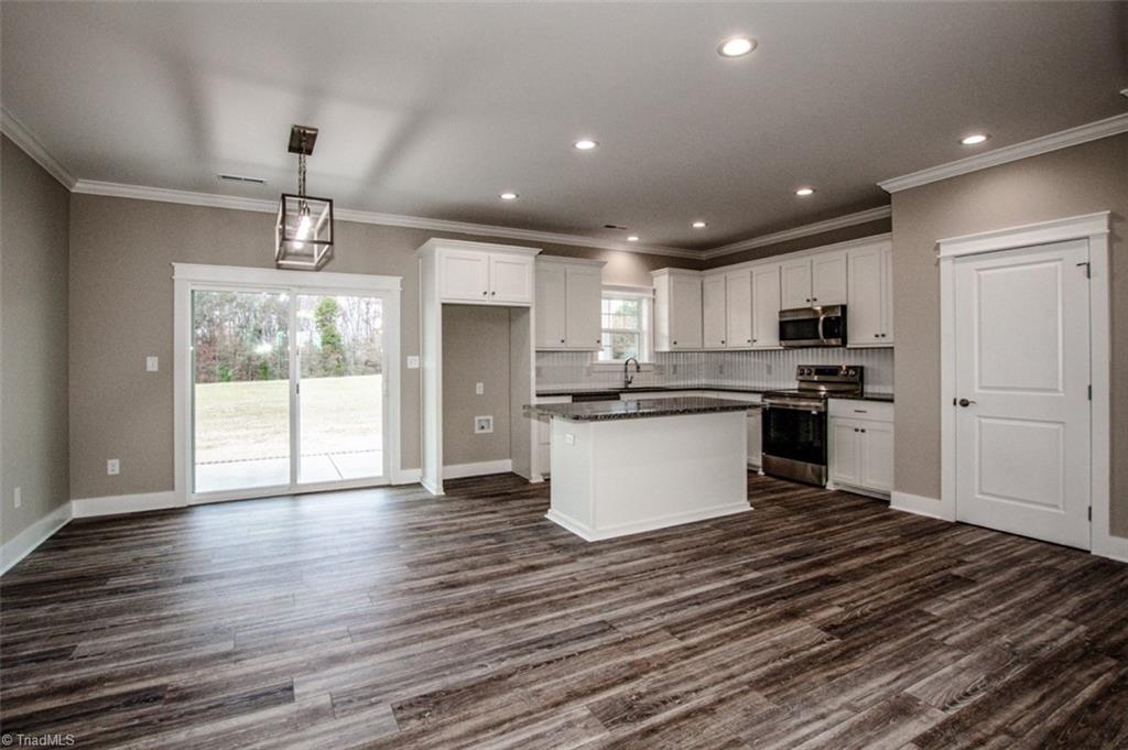 414 Longview Road Statesville, NC 28625 - Photo 14 of 44 Gallery Image 14