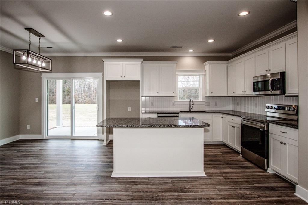 414 Longview Road Statesville, NC 28625 - Photo 16 of 44 Gallery Image 16