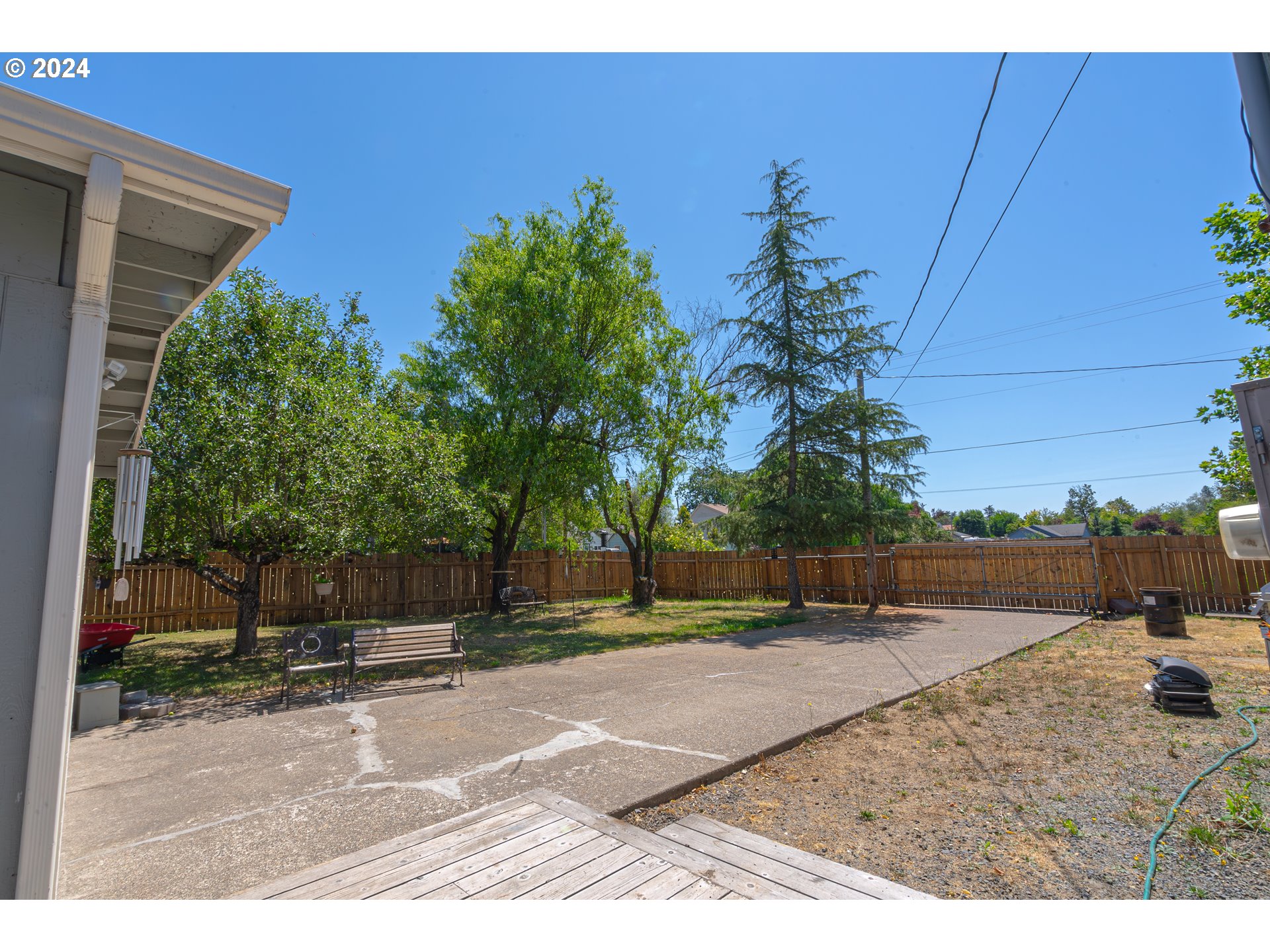 710 North Howe Street Carlton, OR 97111 - Photo 23 of 31 a view of a backyard