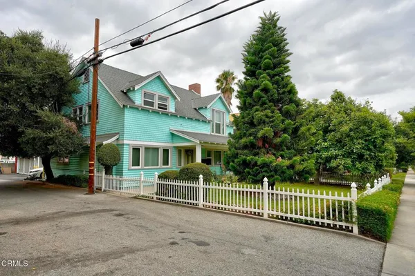 $2,865 | 30 Eastern Avenue, Unit B, Pasadena, CA 91107