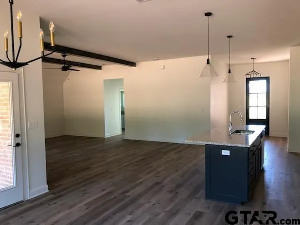 $2,495 | 18622 County Road 1100, Flint, TX 75762