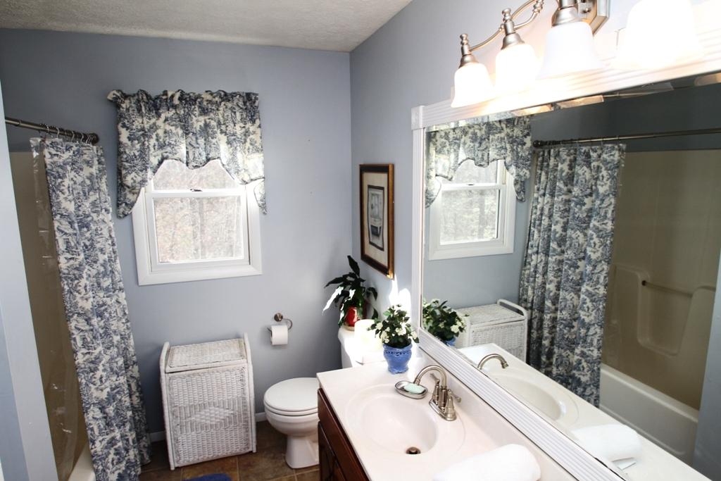 2114 Stone House Road Caldwell, WV 24925 - Photo 26 of 40 Gallery Image 26