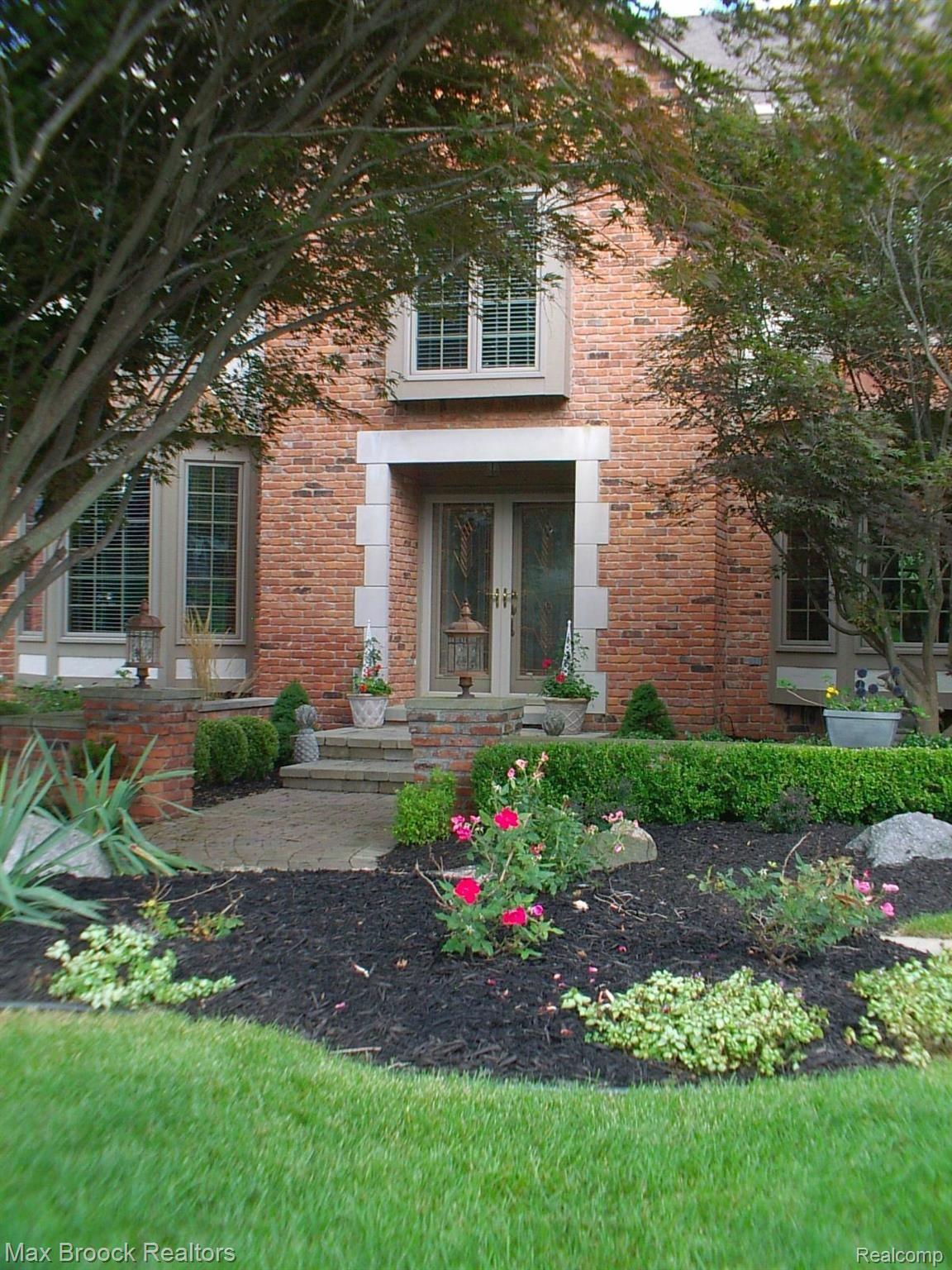 3114 Quail Ridge Circle Rochester, MI 48309 - Photo 11 of 51 Porch