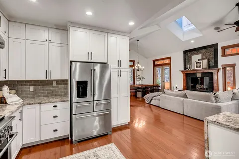 $1,649,500 | 3018 Ilwaco Avenue Northeast, Renton, WA 98059