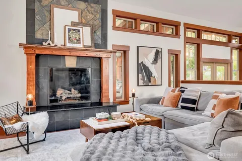 $1,649,500 | 3018 Ilwaco Avenue Northeast, Renton, WA 98059