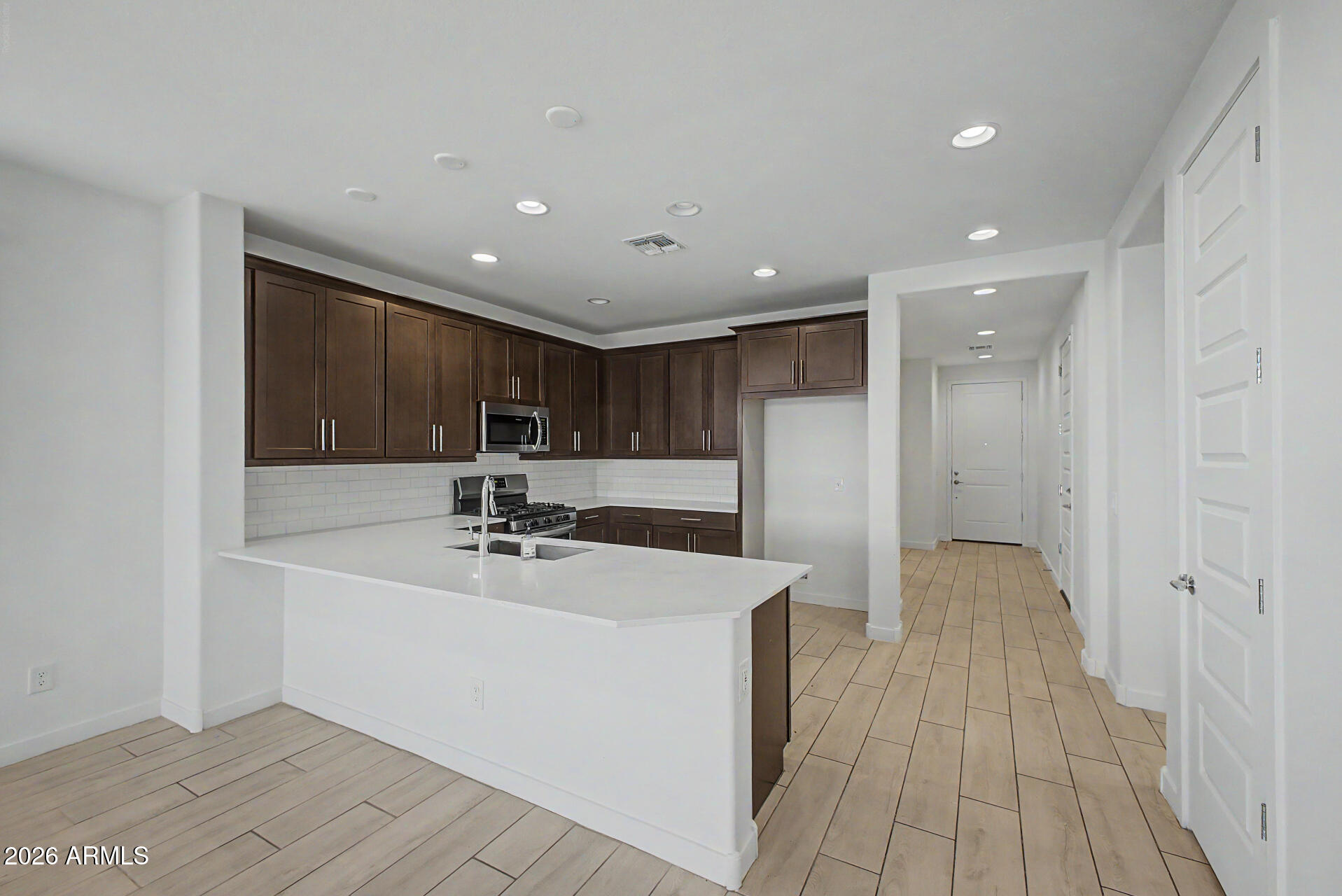 1632 West Piedmont Road Phoenix, AZ 85041 - Photo 10 of 31