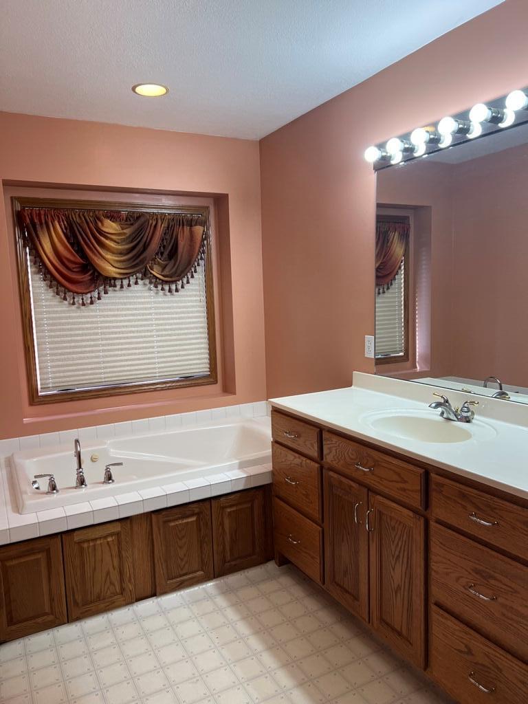 14 Blue Stone Ridge Battle Creek, MI 49014 - Photo 42 of 45 IMG_4250