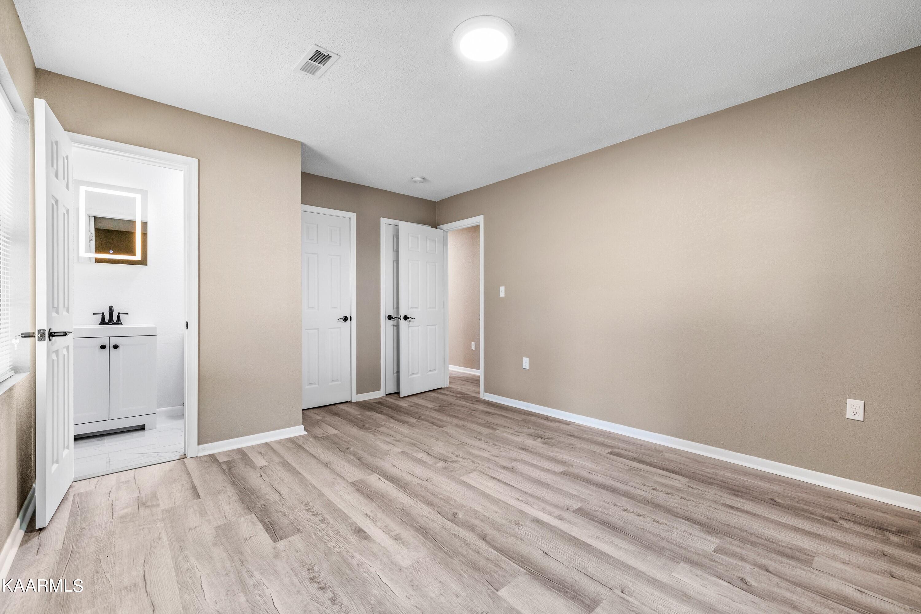 10021 Bluegrass Road Knoxville, TN 37922 - Photo 19 of 23 Master Bedroom