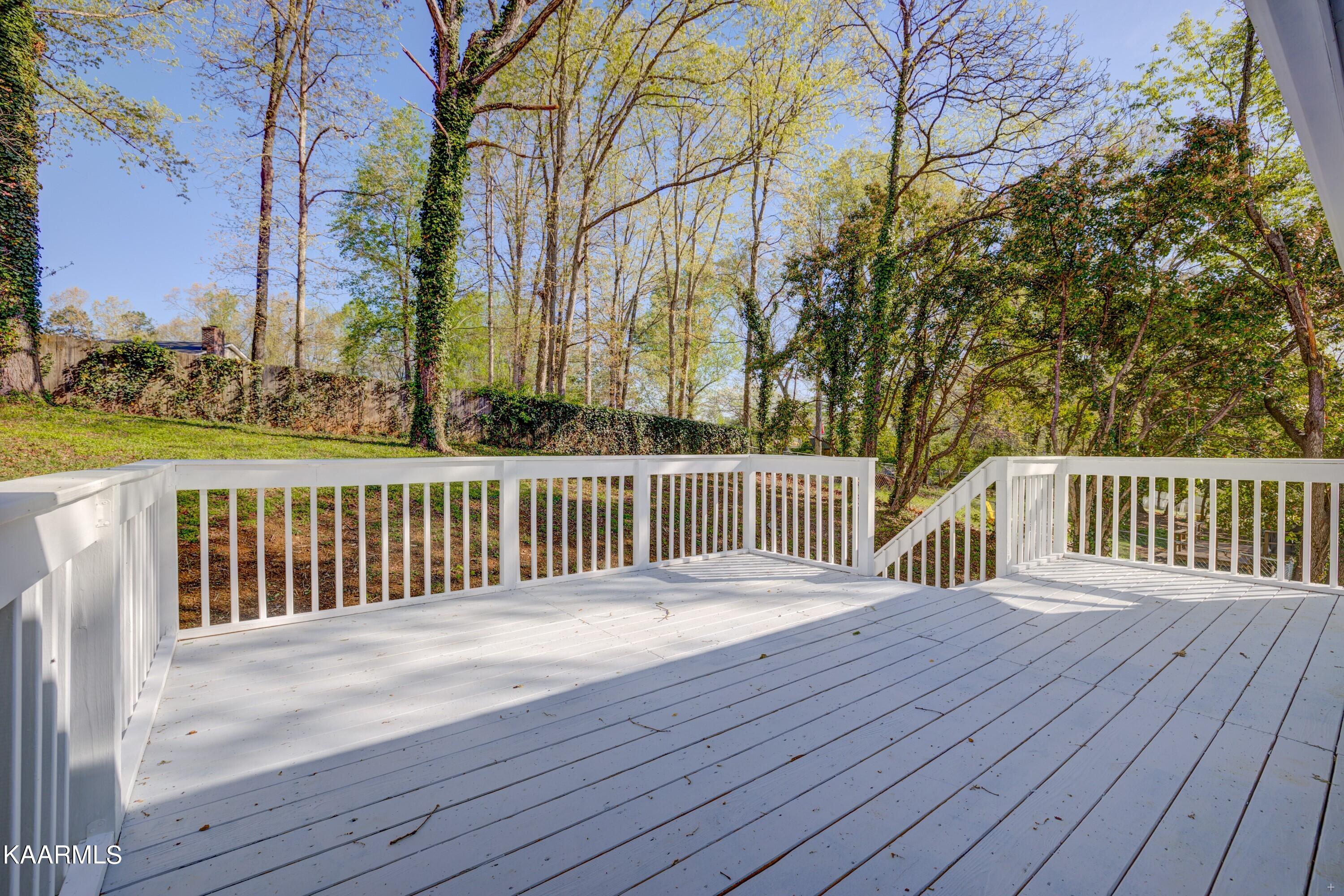 10021 Bluegrass Road Knoxville, TN 37922 - Photo 4 of 23 Back Deck