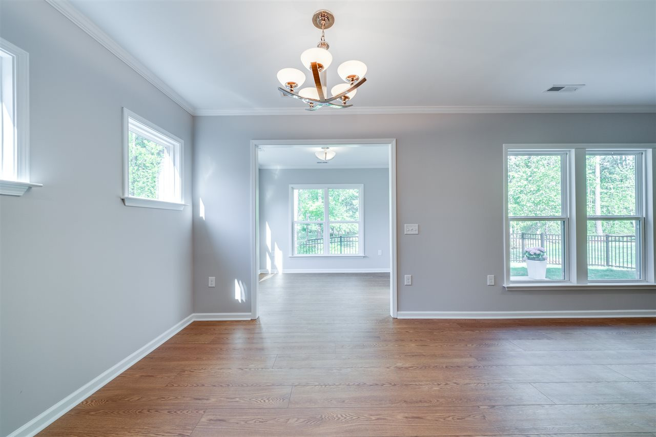 511 Tuttle Road Durham, NC 27703 - Photo 9 of 30 Dining Area