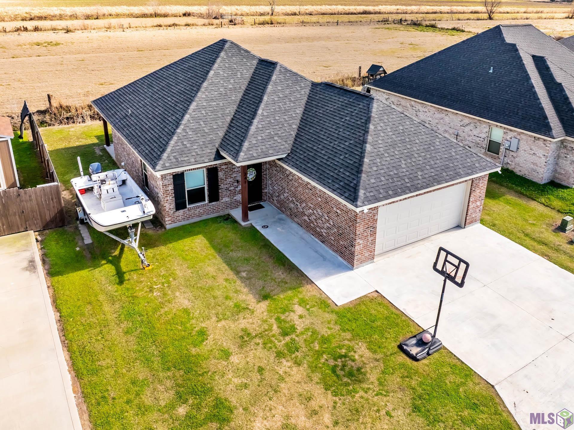 241 Darwen Drive Raceland, LA 70394 - Photo 2 of 13