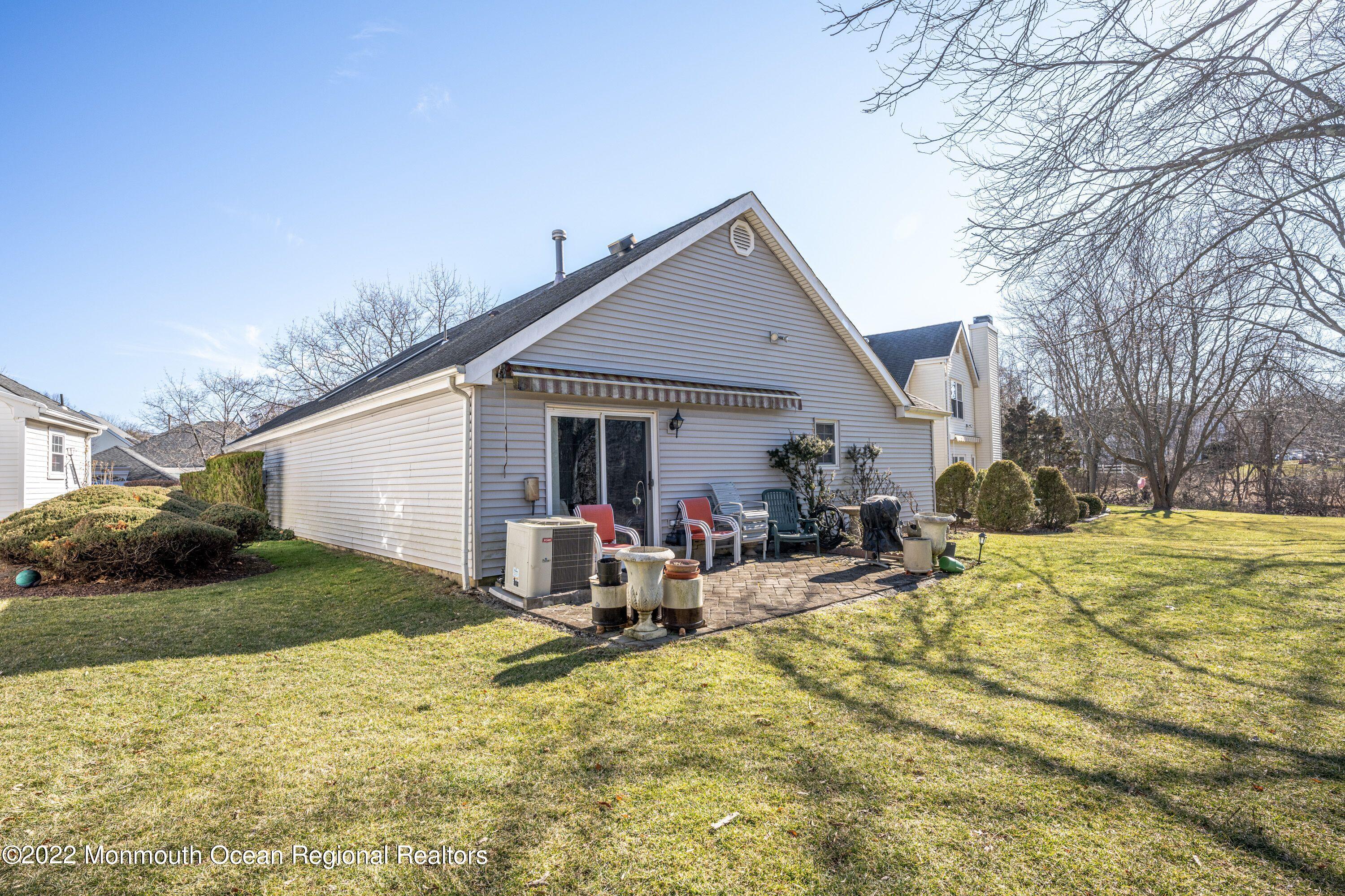 118 Almond Road Freehold, NJ 07728 - Photo 4 of 31 Back