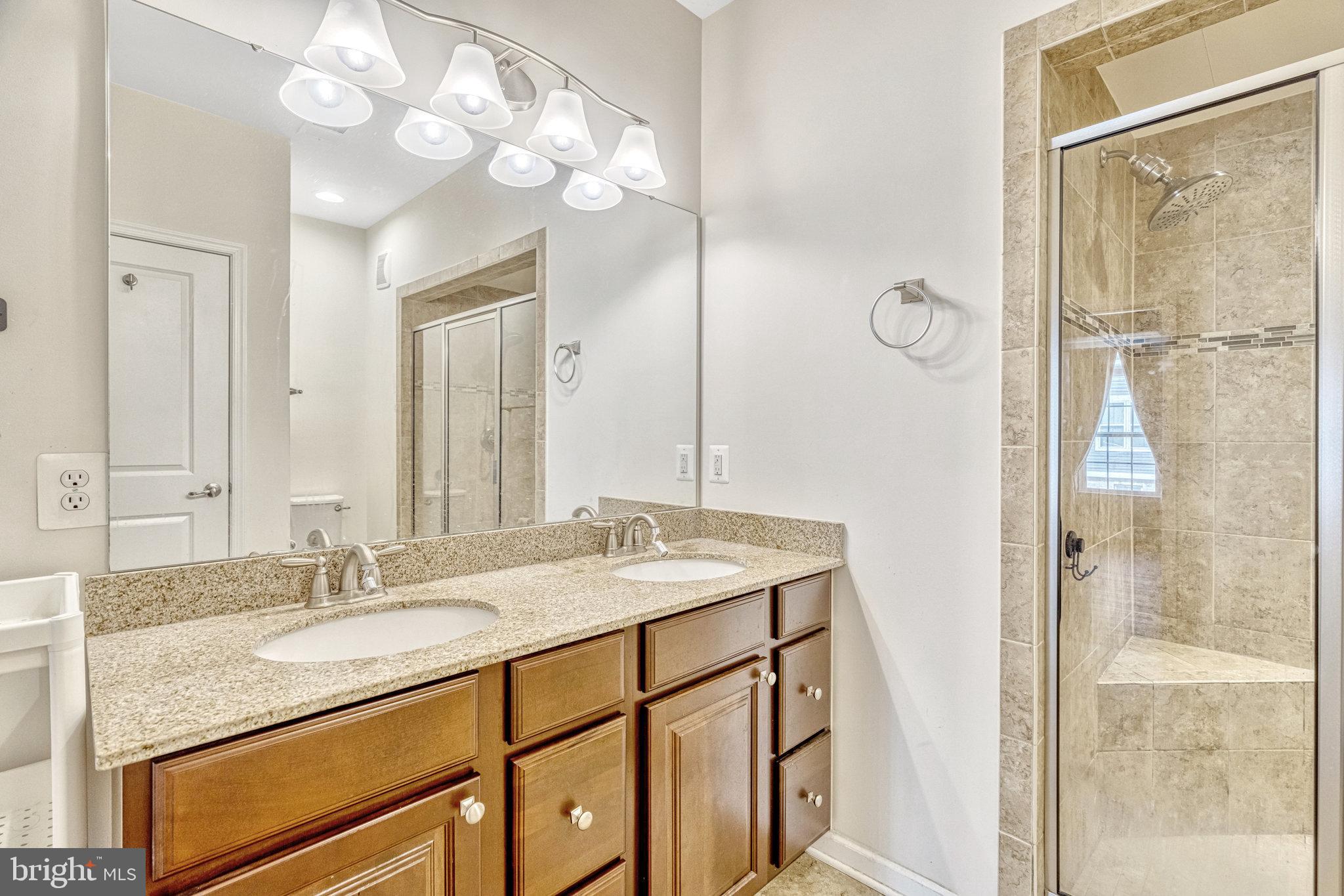 24678 Footed Ridge Terrace Sterling, VA 20166 - Photo 15 of 33 Gallery Image 15