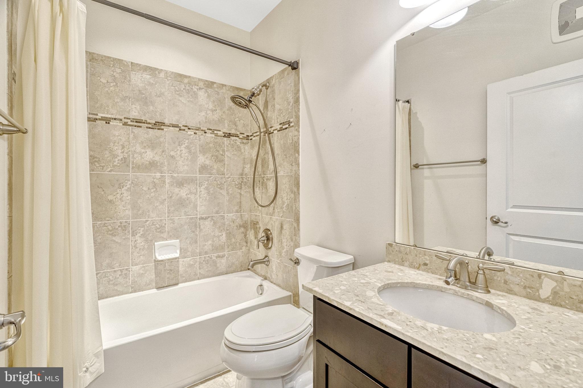 24678 Footed Ridge Terrace Sterling, VA 20166 - Photo 25 of 33 Gallery Image 25