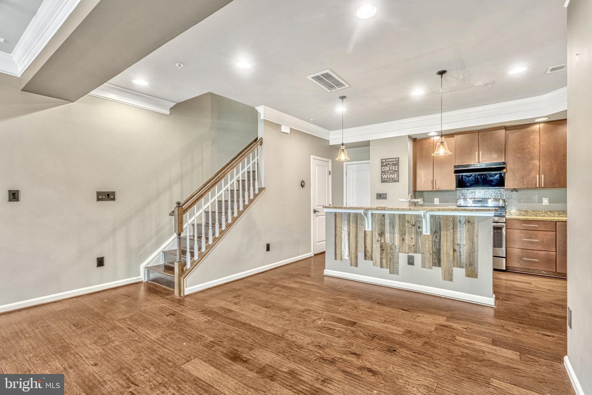 24678 Footed Ridge Terrace Sterling, VA 20166 - Photo 4 of 33 Gallery Image 4