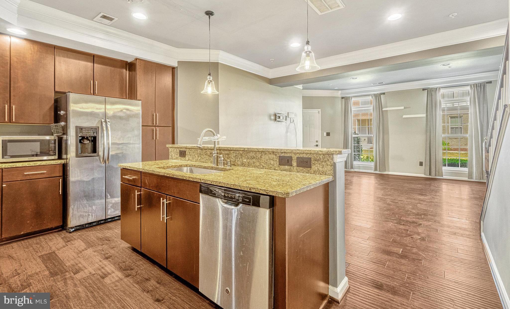 24678 Footed Ridge Terrace Sterling, VA 20166 - Photo 5 of 33 Gallery Image 5
