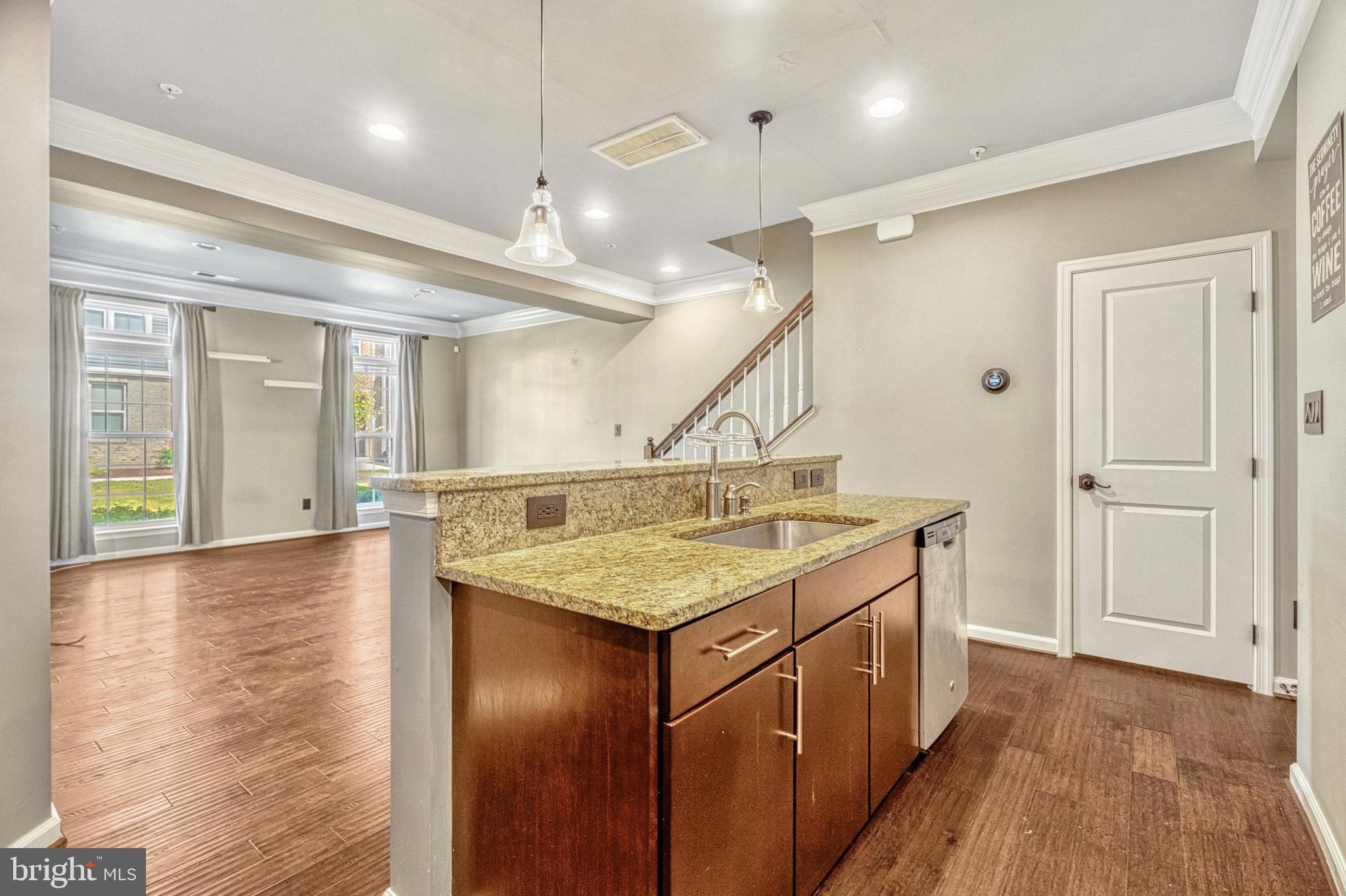 24678 Footed Ridge Terrace Sterling, VA 20166 - Photo 6 of 33 Gallery Image 6
