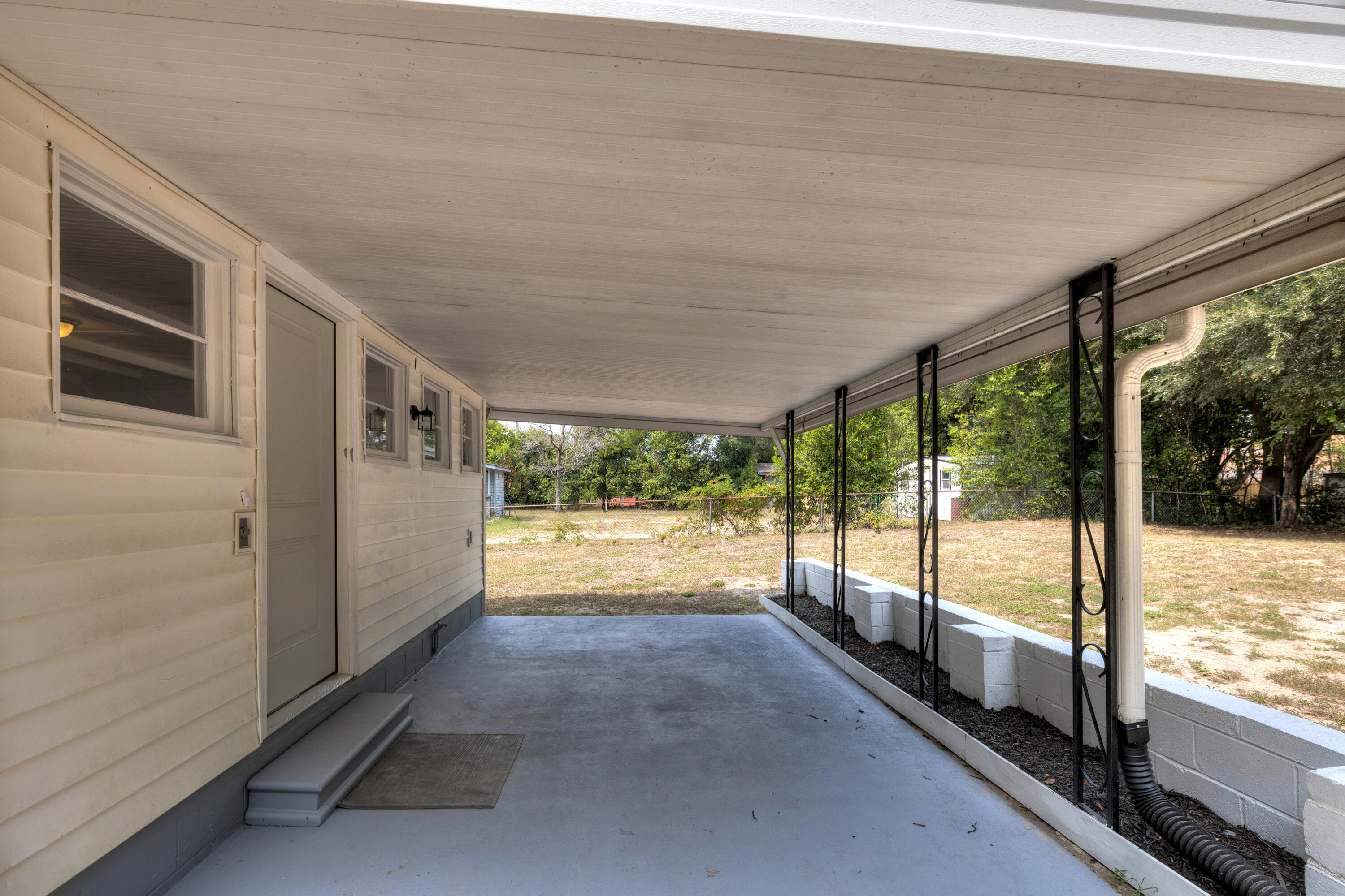 495 Pinewood Road Sumter, SC 29154 - Photo 8 of 31 08