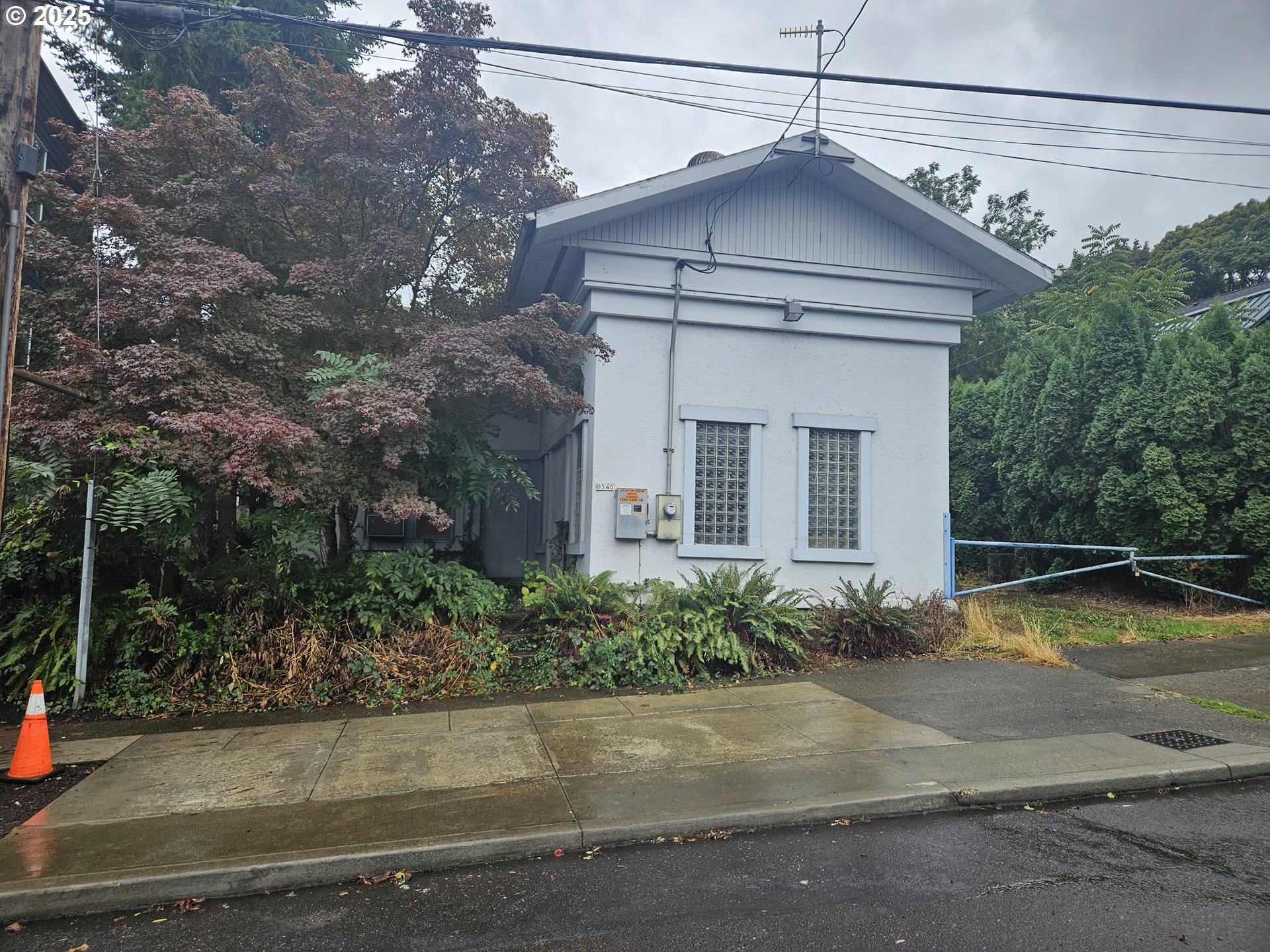 540 South Nevada Street Portland, OR 97219 - Photo 1 of 10