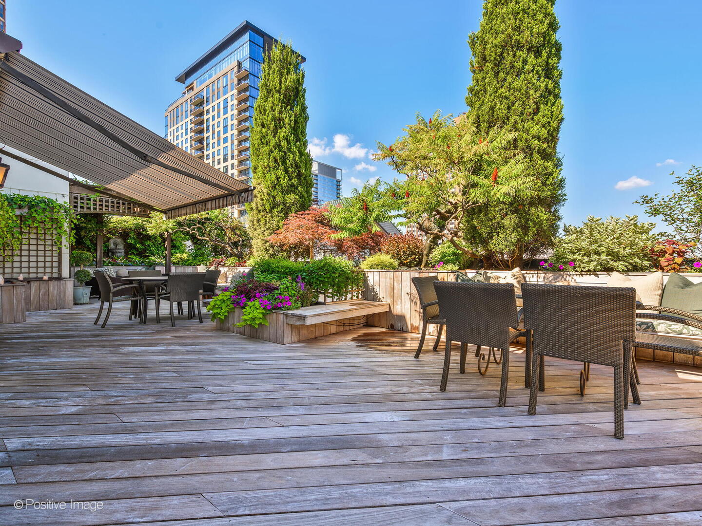 55 West Delaware Place, Unit 1101 Chicago, IL 60610 - Photo 4 of 41 an outdoor space with furniture